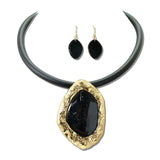 Glitter Geometric Pendant Collar Necklace Set – Gold/Black · YNE5655GBK_AJ _DSC9308