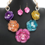 104838, GLITTER FLOWER CELLULOID ACETATE NECKLACE