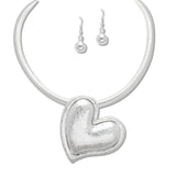108403, HEART METAL STATEMENT NECKLACE